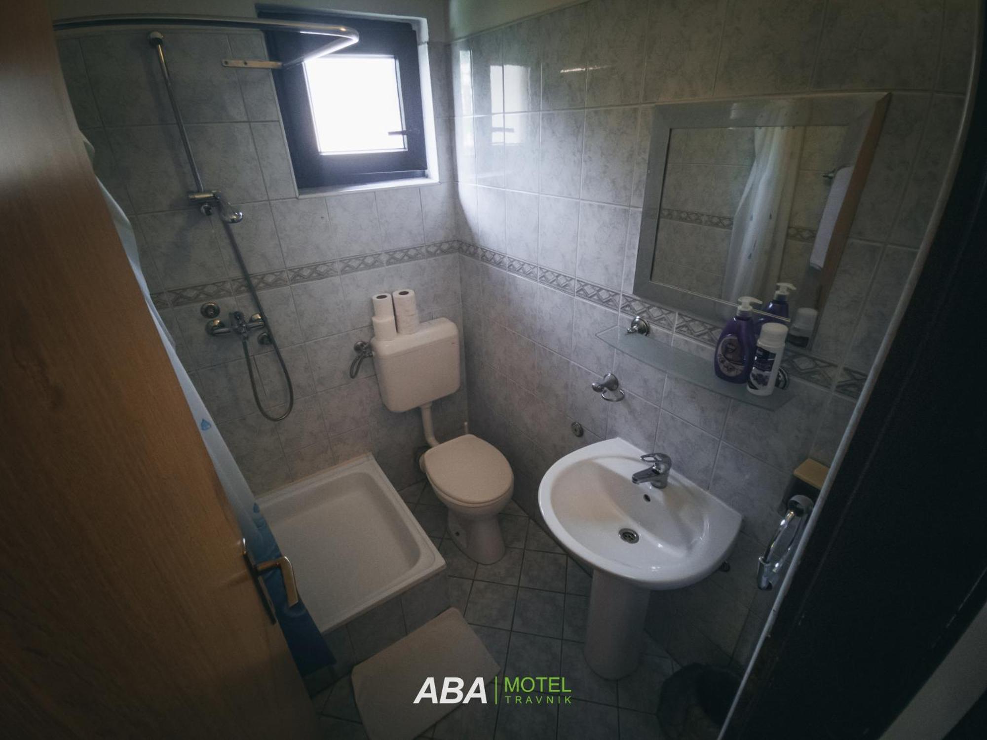 Garni Motel Aba Travnik Eksteriør billede
