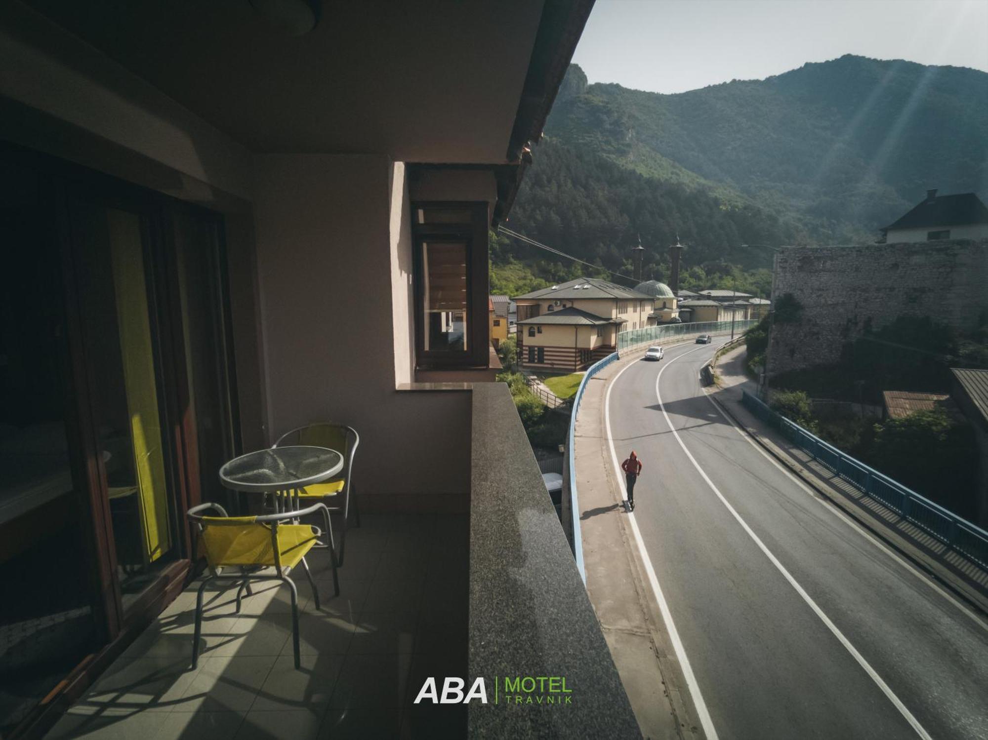 Garni Motel Aba Travnik Eksteriør billede