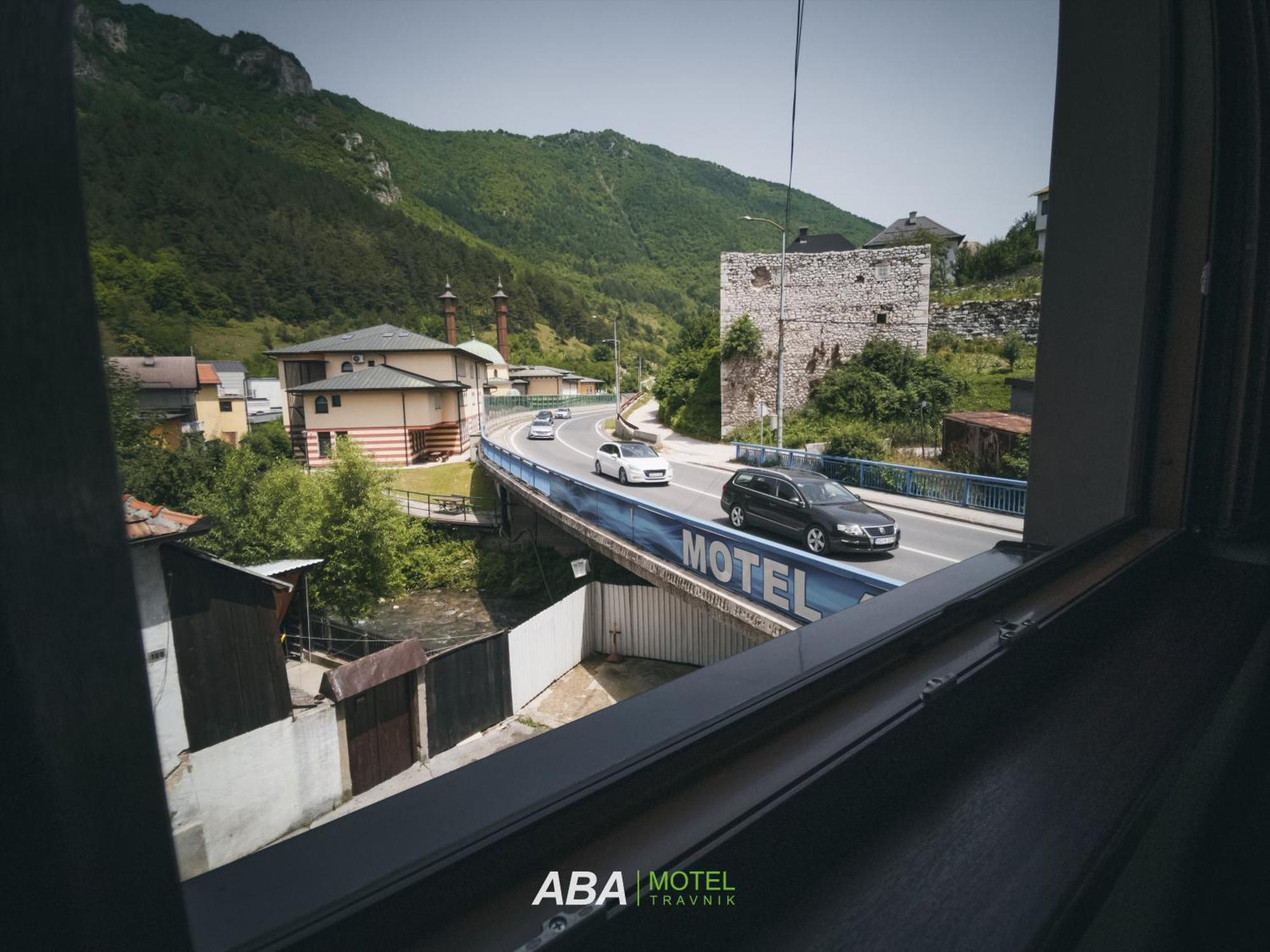 Garni Motel Aba Travnik Eksteriør billede