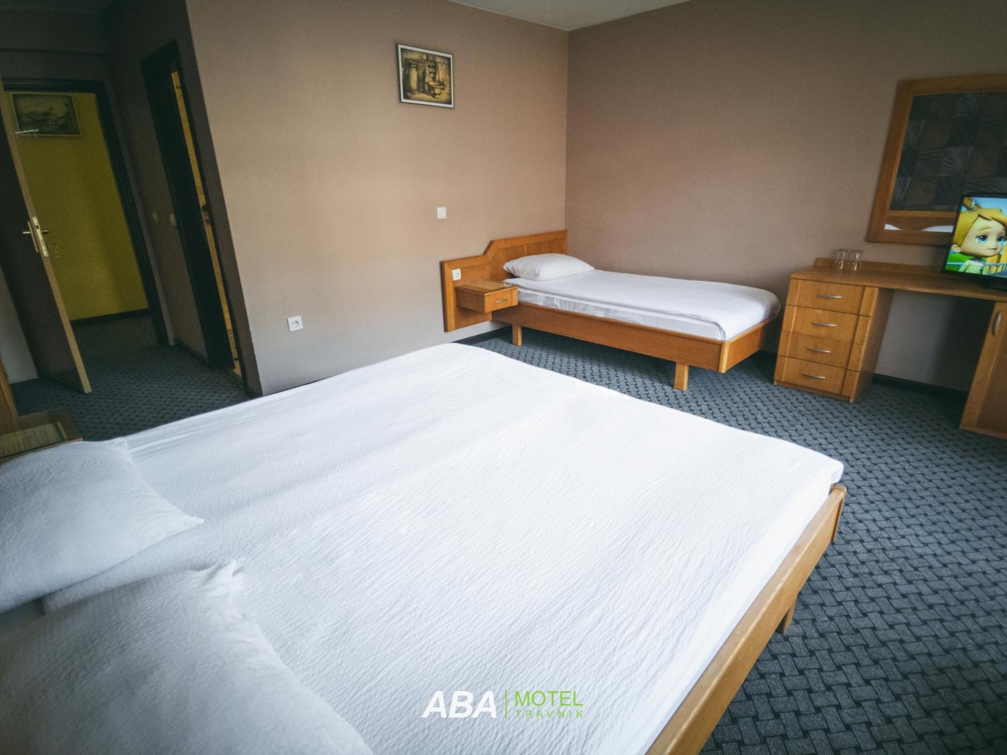 Garni Motel Aba Travnik Eksteriør billede